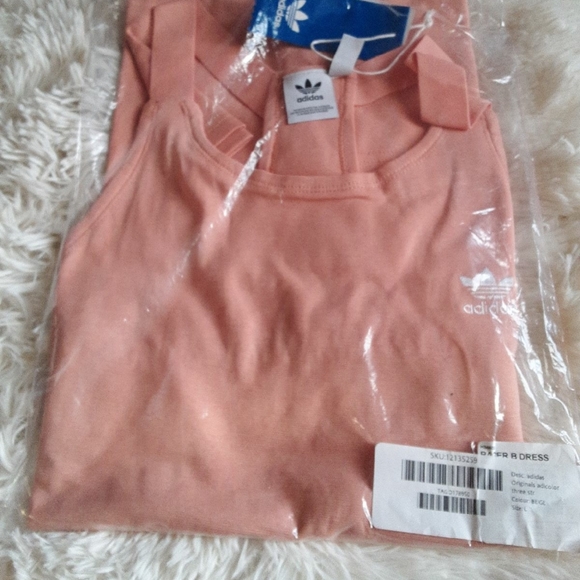 Adidas Racer B dress - Picture 6 of 9